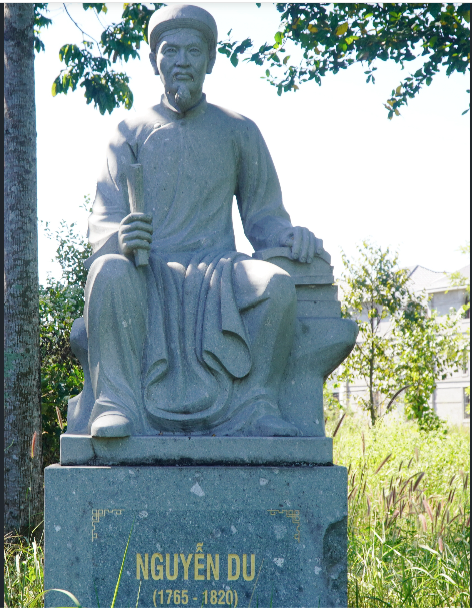 Cỏ[-]phủ[-]kín[-]vườn[-]tượng[-]Danh[-]nhân[-]văn[-]hóa[-]ở[-]Đồng[-]Nai